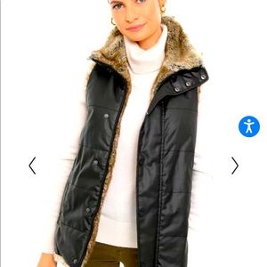 Like new! Tuckernuck Emilia Wax Reversible Vest